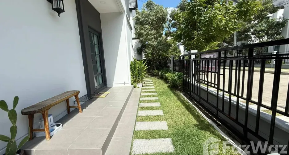 Haus zur Miete mit 4 Zimmer in Bang Phli, Samut Prakan