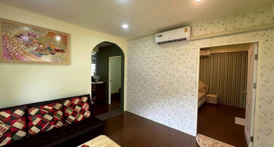 Haus zur Miete mit 5 Zimmer in Mueang Chiang Mai, Chiang Mai