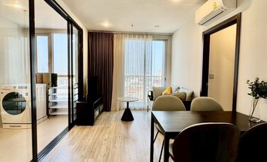 For rent 2 bedrooms condo in Huai Khwang, Bangkok