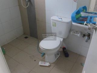 À vendre 2 chambres maison de ville à Si Racha, Chonburi
