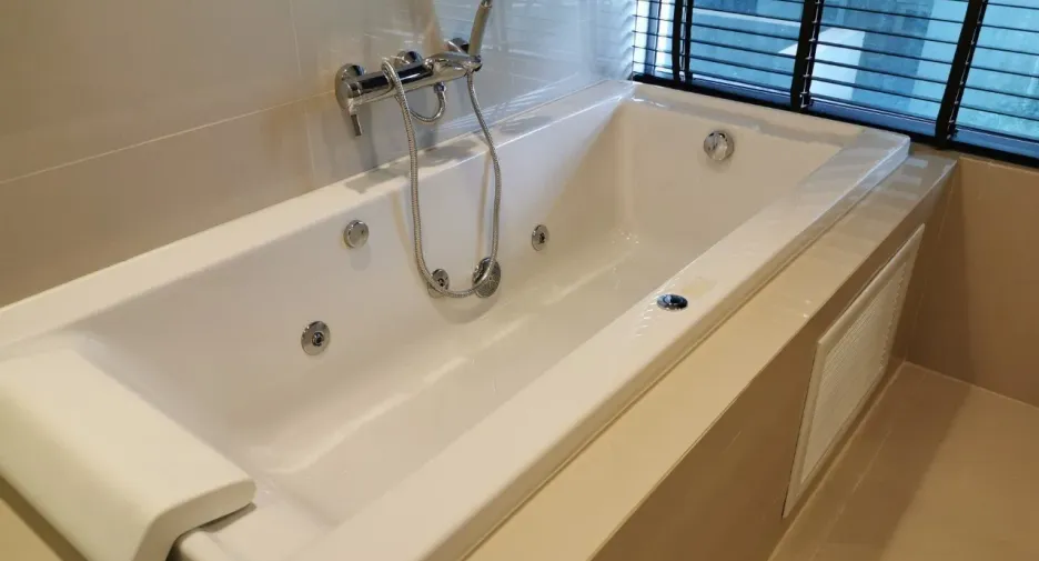 For sale and for rent 5 bedrooms condo in Huai Khwang, Bangkok