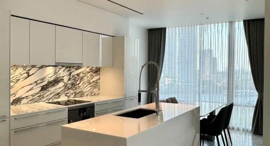 For sale 2 ベッドルーム condo in Bang Kho Laem, Bangkok