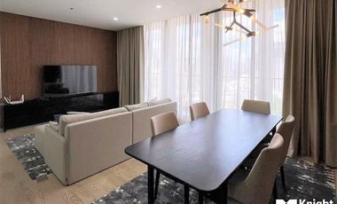 For rent 2 bedrooms condo in Pathum Wan, Bangkok