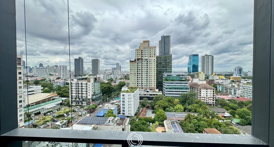 Condo en alquiler de 1 habitaciones en Watthana, Bangkok