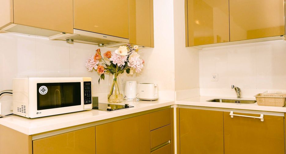 For rent 1 bed condo in Khlong Toei, Bangkok