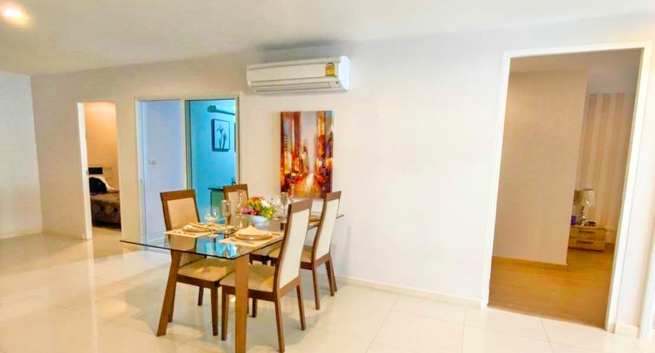 For rent 2 bedrooms condo in Watthana, Bangkok