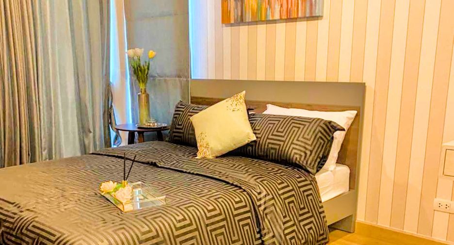 For rent 2 bedrooms condo in Watthana, Bangkok