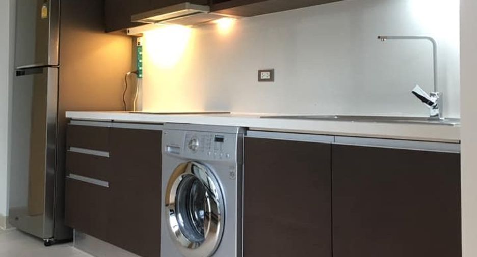 For rent 2 bedrooms condo in Watthana, Bangkok