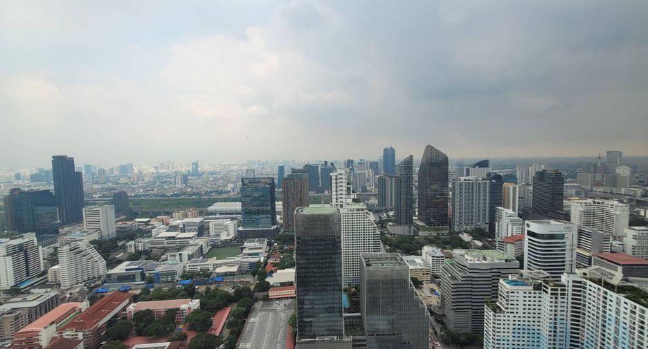 Condo en alquiler y en venta de 1 habitaciones en Watthana, Bangkok