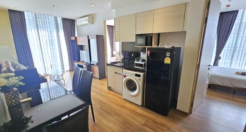 For rent 2 bedrooms condo in Khlong Toei, Bangkok