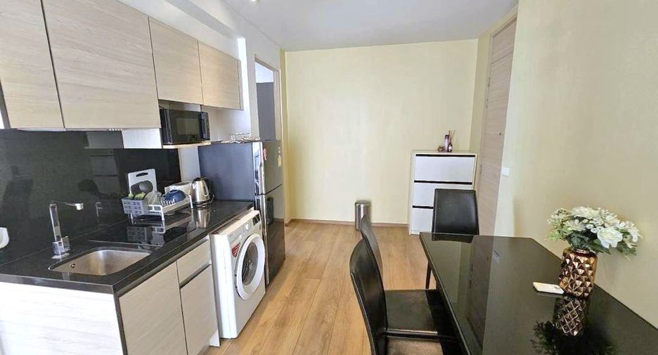 For rent 2 bedrooms condo in Khlong Toei, Bangkok