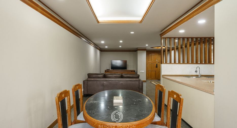 For rent 2 bedrooms condo in Watthana, Bangkok