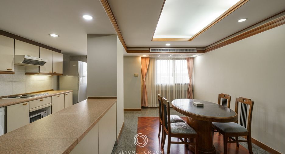 For rent 2 bedrooms condo in Watthana, Bangkok