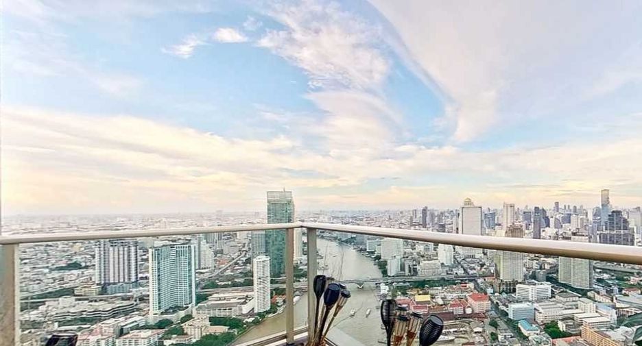 For rent 3 bedrooms condo in Bang Kho Laem, Bangkok