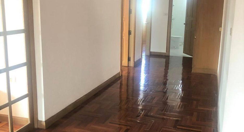 Wohnung zur Miete mit 3 Zimmer in Watthana, Bangkok