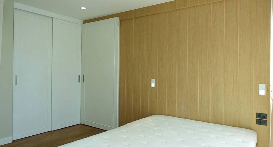 For rent 1 bed condo in Pathum Wan, Bangkok