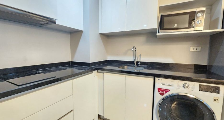 Wohnung zur Miete mit 2 Zimmer in Khlong Toei, Bangkok