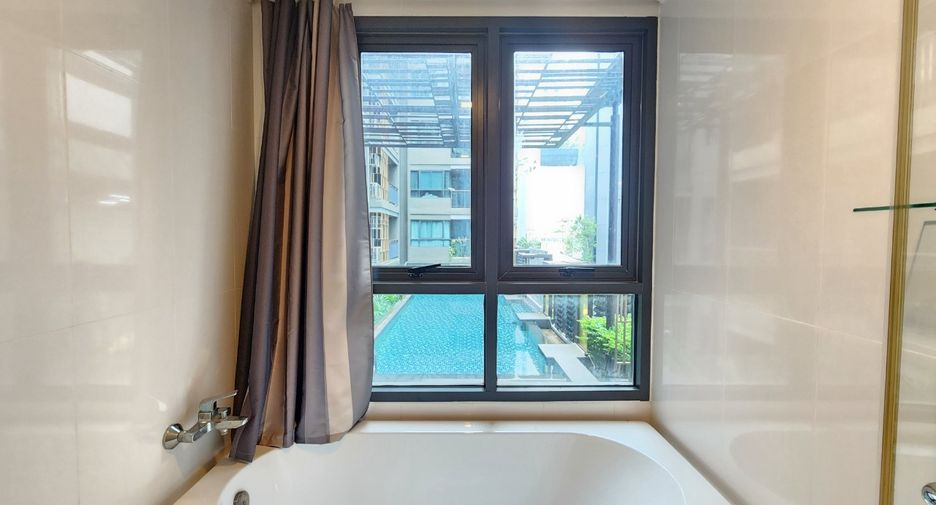Wohnung zur Miete mit 2 Zimmer in Khlong Toei, Bangkok