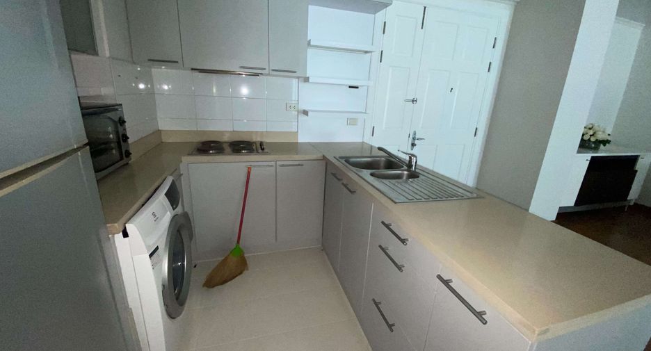 For rent 2 bedrooms condo in Watthana, Bangkok
