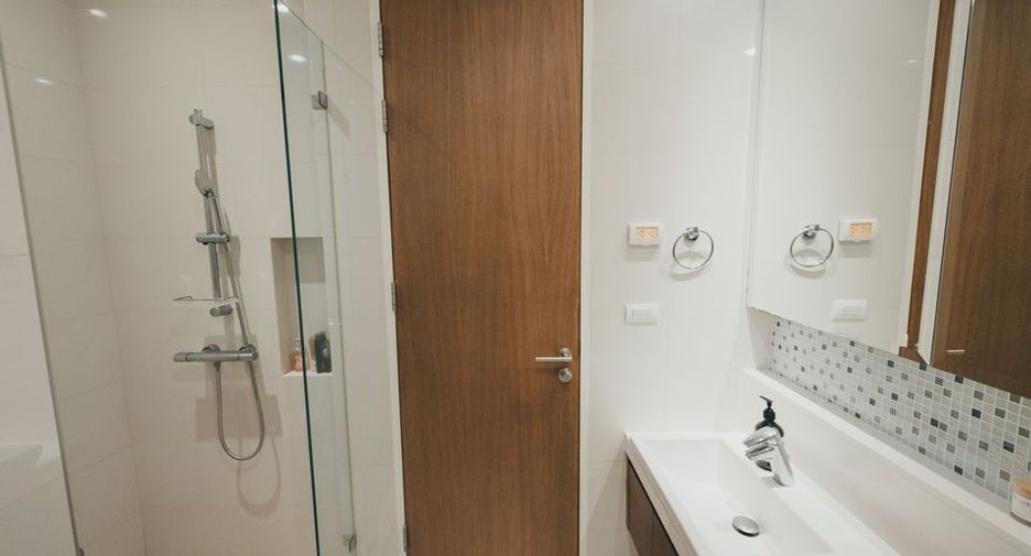 Wohnung zur Miete mit 2 Zimmer in Khlong Toei, Bangkok