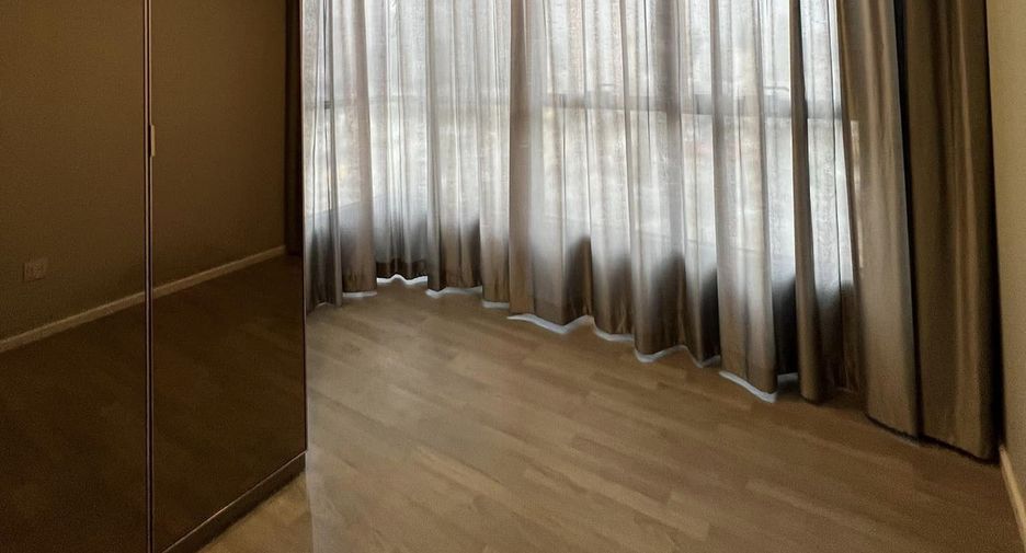 For rent 2 bedrooms condo in Sathon, Bangkok
