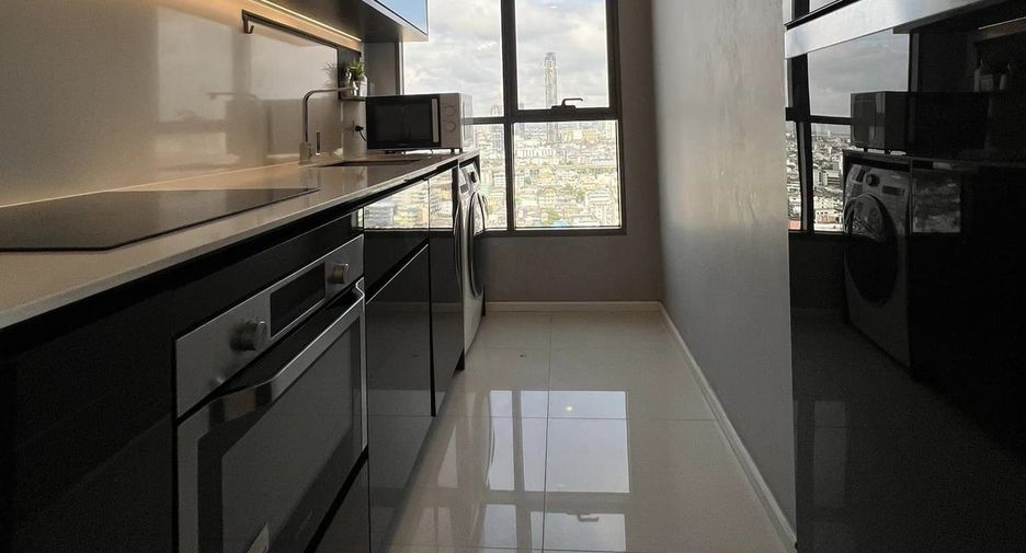 For rent 2 bedrooms condo in Sathon, Bangkok