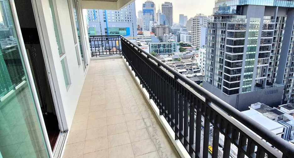 À louer 3 chambres condo à Watthana, Bangkok