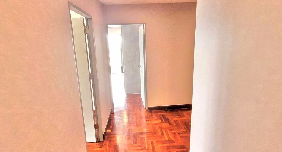 For rent 3 ベッドルーム condo in Watthana, Bangkok