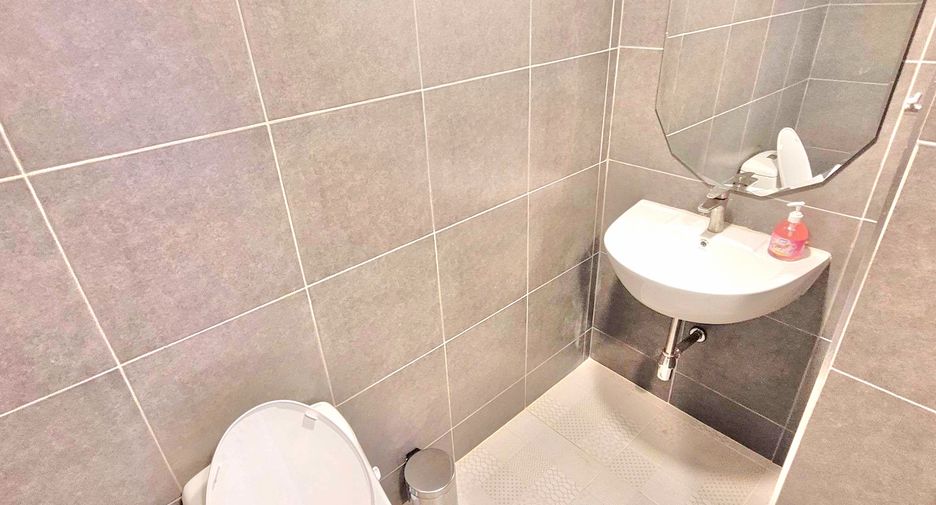 For rent 3 ベッドルーム condo in Watthana, Bangkok