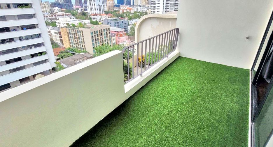 For rent 3 ベッドルーム condo in Watthana, Bangkok