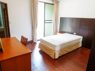 Condo en alquiler de 3 habitaciones en Watthana, Bangkok