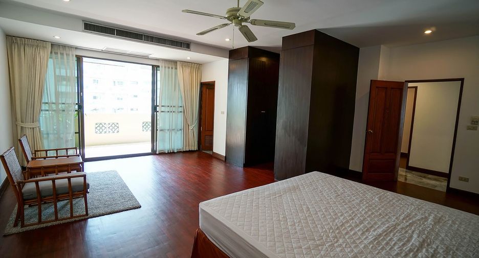 Condo en alquiler de 3 habitaciones en Watthana, Bangkok