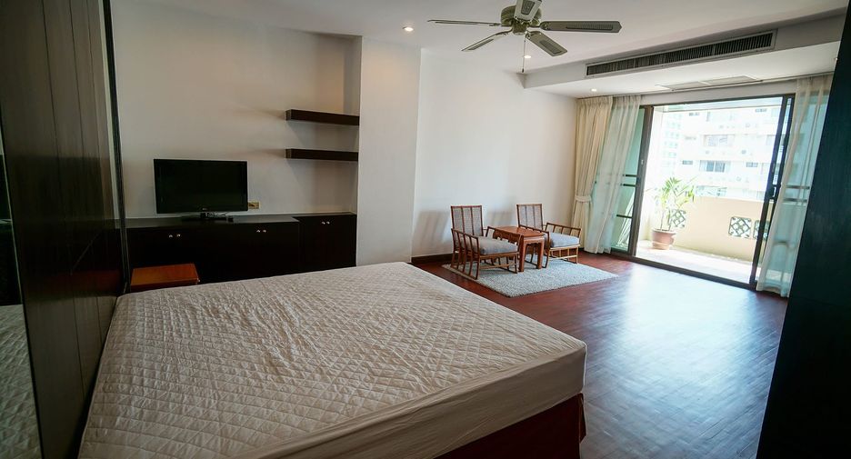 Condo en alquiler de 3 habitaciones en Watthana, Bangkok