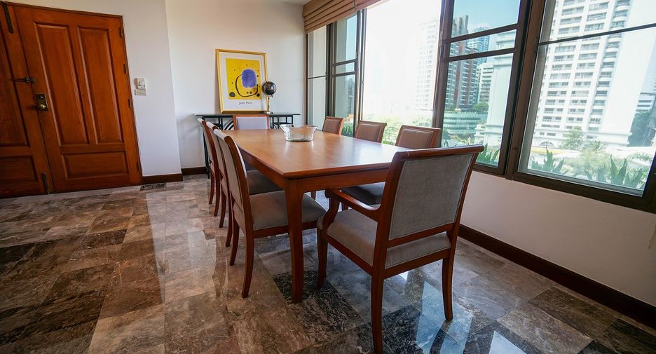Condo en alquiler de 3 habitaciones en Watthana, Bangkok