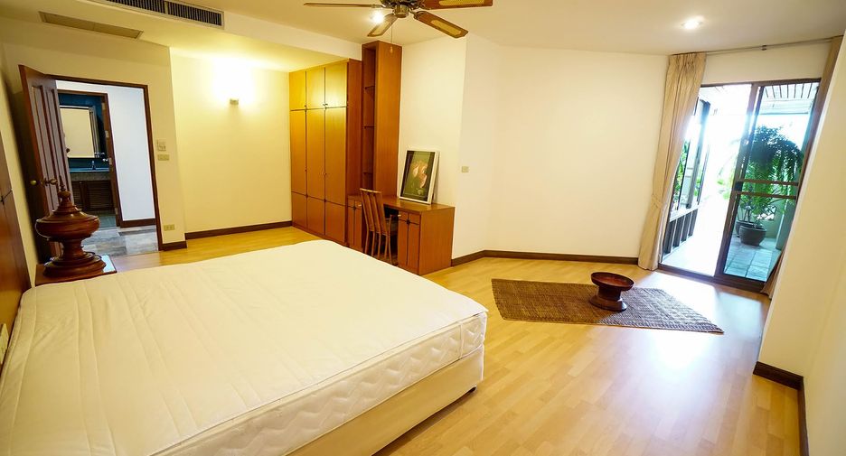 For rent 3 ベッドルーム condo in Watthana, Bangkok
