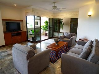 For rent 3 ベッドルーム condo in Watthana, Bangkok