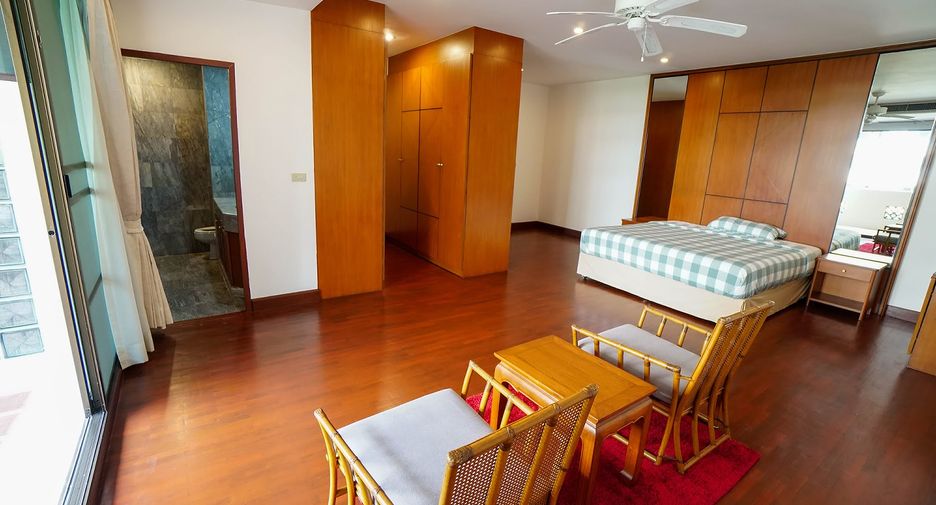For rent 3 ベッドルーム condo in Watthana, Bangkok