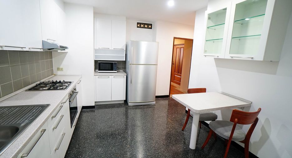 For rent 3 ベッドルーム condo in Watthana, Bangkok