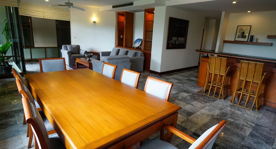 For rent 3 ベッドルーム condo in Watthana, Bangkok