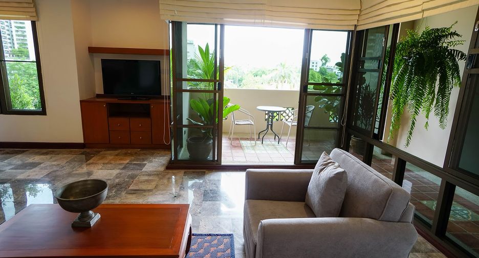 For rent 3 ベッドルーム condo in Watthana, Bangkok