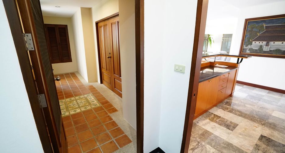 For rent 3 ベッドルーム condo in Watthana, Bangkok