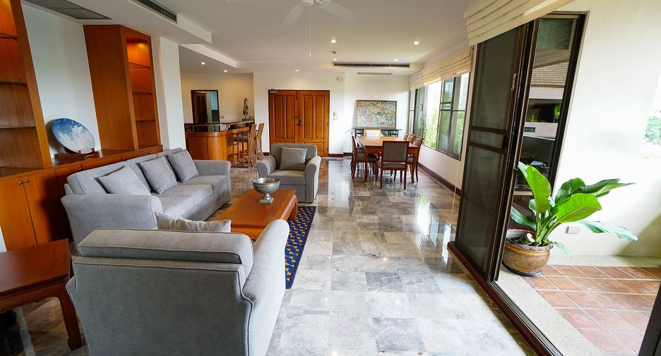 For rent 3 ベッドルーム condo in Watthana, Bangkok