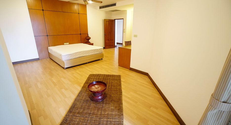 For rent 3 ベッドルーム condo in Watthana, Bangkok