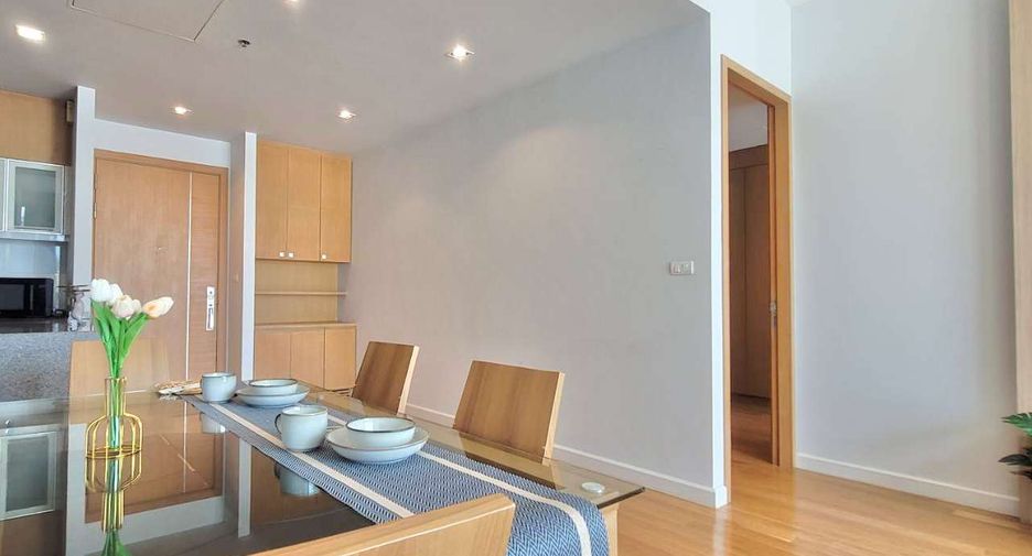 For rent 2 bedrooms condo in Khlong Toei, Bangkok