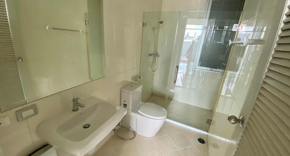 Wohnung zur Miete und zum Kauf mit 2 Zimmer in Watthana, Bangkok