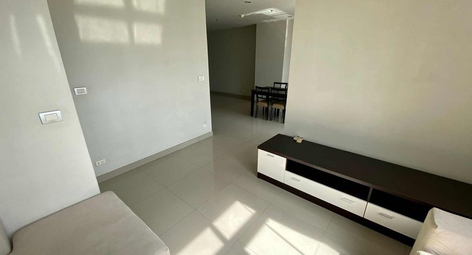 Wohnung zur Miete und zum Kauf mit 2 Zimmer in Watthana, Bangkok