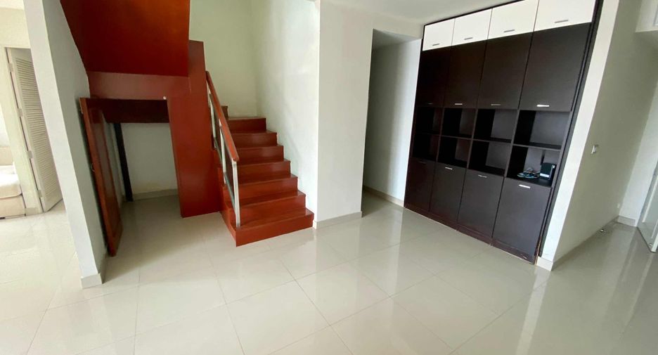 Wohnung zur Miete und zum Kauf mit 2 Zimmer in Watthana, Bangkok