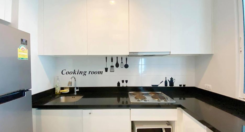 Condo en alquiler y en venta de 3 habitaciones en Khlong Toei, Bangkok