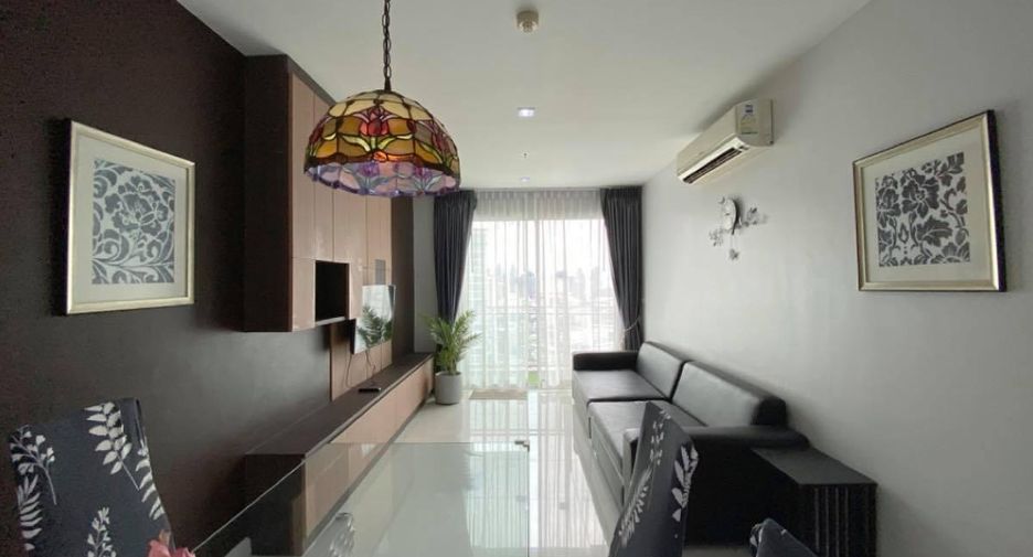 Condo en alquiler y en venta de 3 habitaciones en Khlong Toei, Bangkok