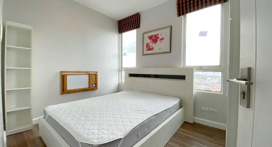 Condo en alquiler y en venta de 3 habitaciones en Khlong Toei, Bangkok